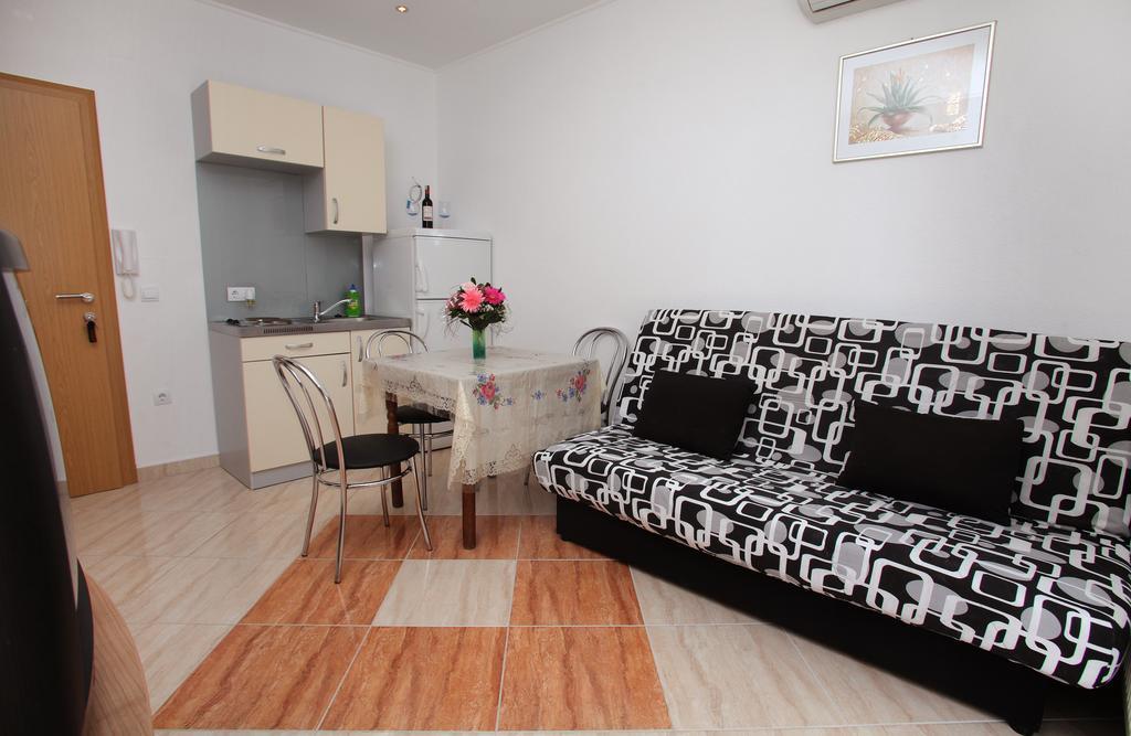 Apartments Villa Dalmazia Trogir Rom bilde
